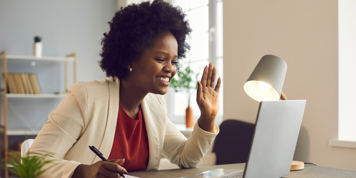 Woman in online course