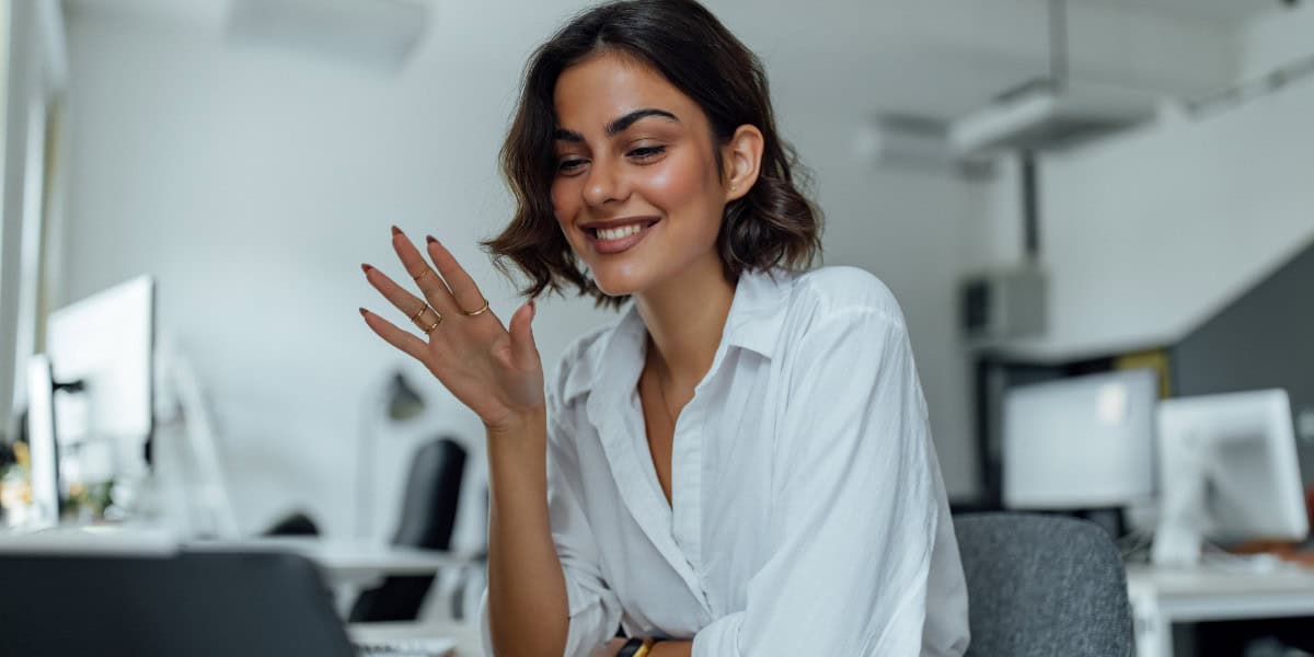 Woman in online course